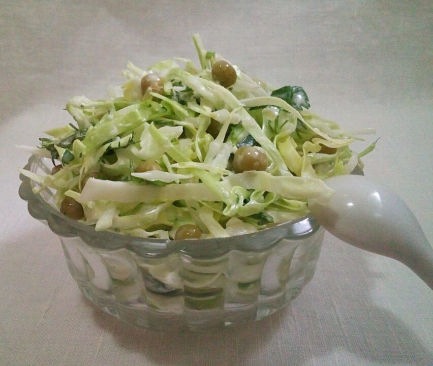 Japon diyetinde haşlanmış lahana salatası