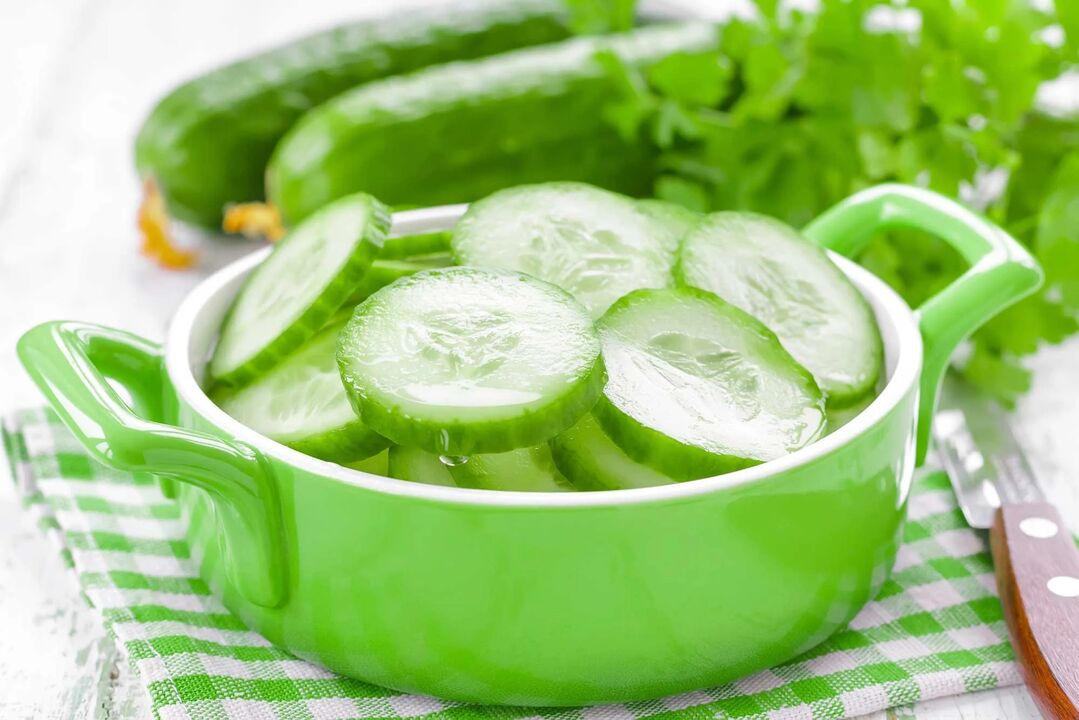 Salatalık, kilo kaybı için vazgeçilmez bir üründür ve yağ yakıcı kokteyllerin temelidir. 
