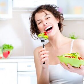 altı yapraklı diyet sebze salatası